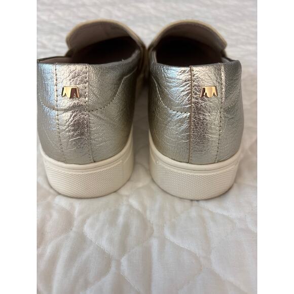 Birdies 7.5 The Swift Slip On Silver Leather Shoes
Boat shoes - Picture 5 of 8